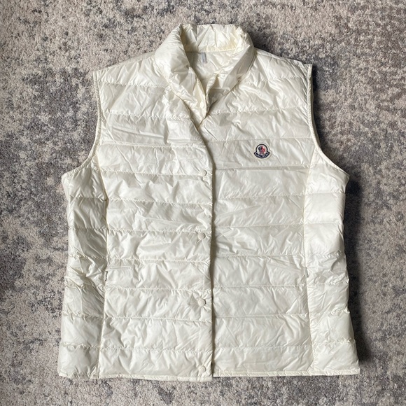 MONCLER FOR VANITY FAIR 2019 BEVERLY HILLS NEW ESTABLISHMENT SUMMIT - Picture 7 of 15